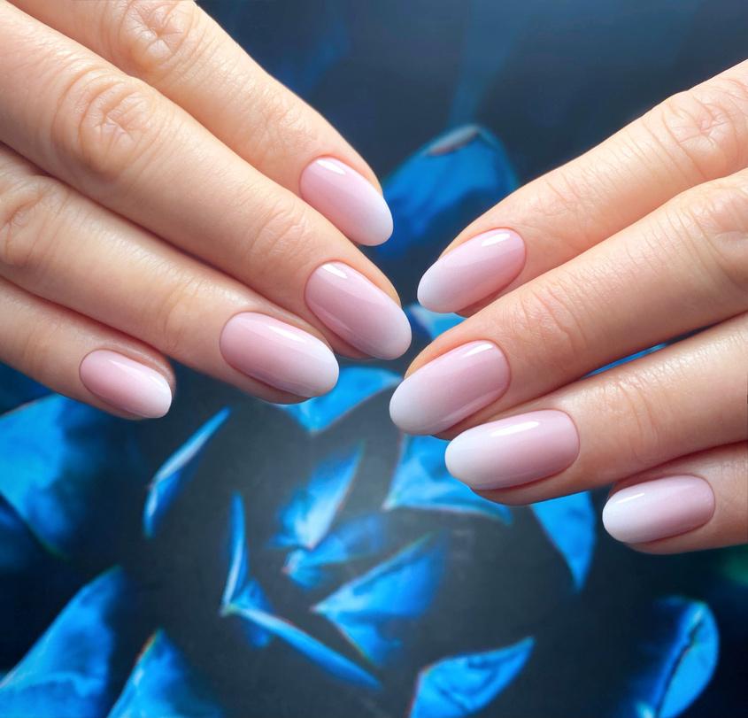 Stylizacja paznokci metodą żelową